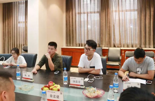 恒大集團(tuán)蒞臨群升門業(yè)考察，對(duì)新型避難間防火門予以肯定