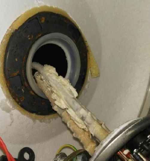20元的電熱水器鎂棒，自己一樣可以輕松替換！