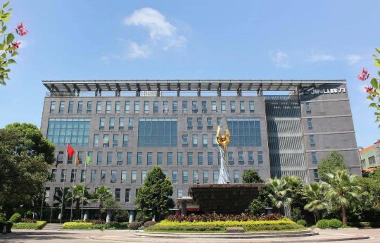 曼科“詩朗”系列新品即將上線，業界對這個老電工品牌充滿期待