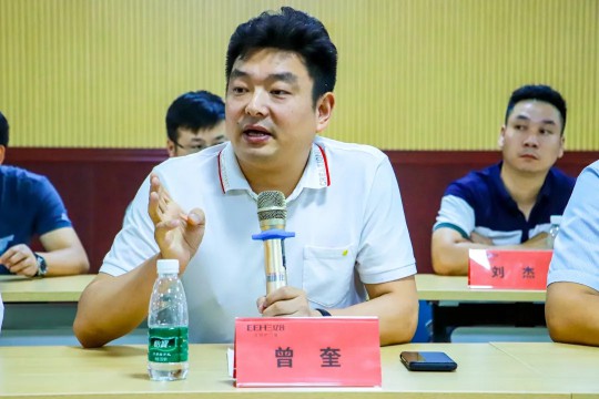 熱烈歡迎湖北省窗業(yè)協會領導蒞臨億合門窗參觀交流