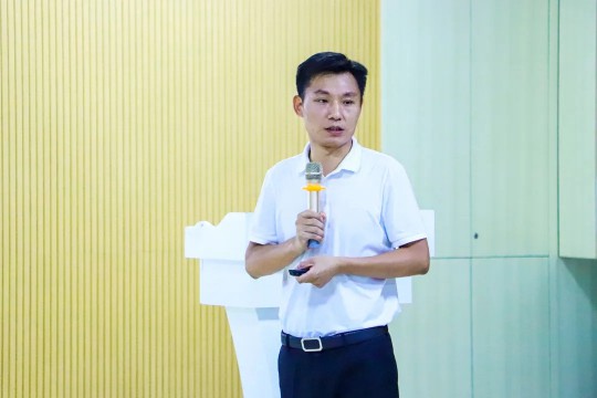 熱烈歡迎湖北省窗業(yè)協會領導蒞臨億合門窗參觀交流