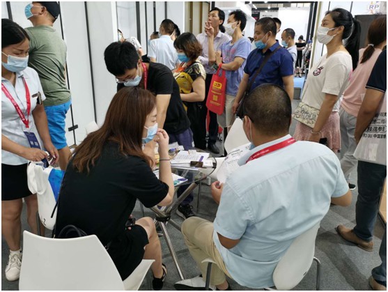 雅利斯淋浴房閃耀廣州建博會，見證品牌實力